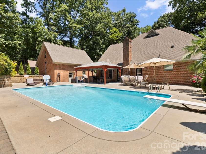 623 Normandy Road, Mooresville, NC 28117.  MLS# CAR4404379, YatesRealty ID 14700. 