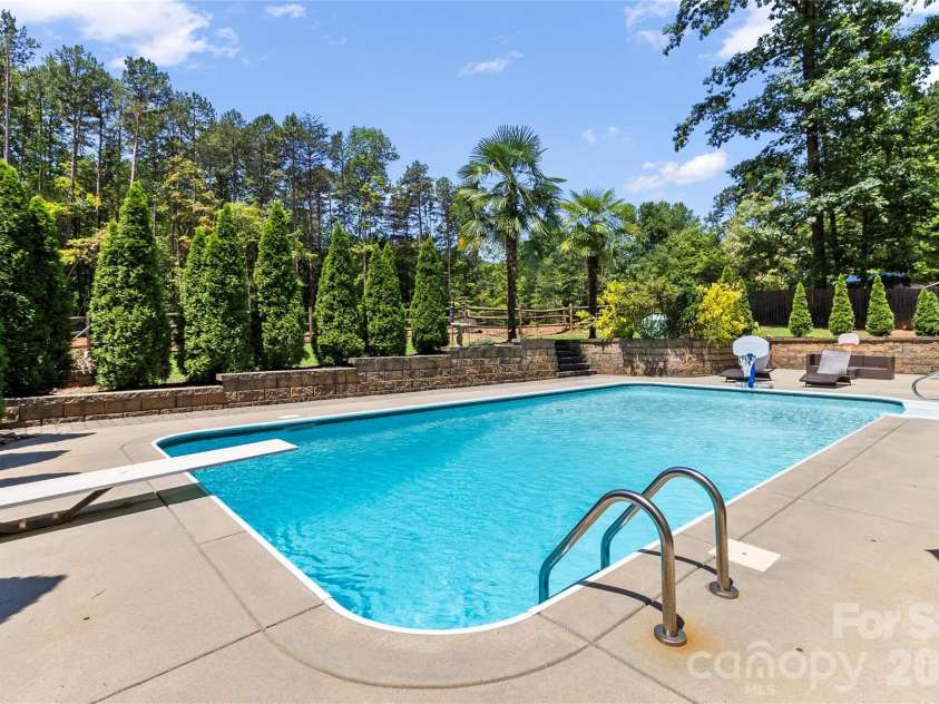 623 Normandy Road, Mooresville, NC 28117.  MLS# CAR4404379, YatesRealty ID 14700. 