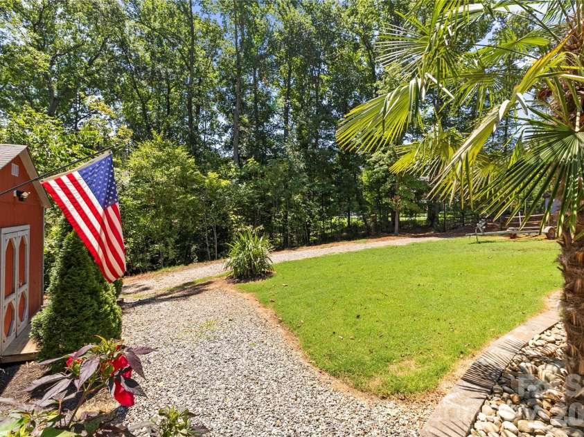 623 Normandy Road, Mooresville, NC 28117.  MLS# CAR4404379, YatesRealty ID 14700. 