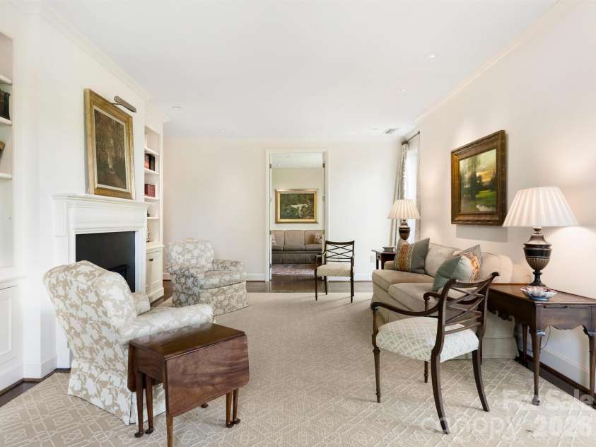 840 Cherokee Road, Charlotte, NC 28207.  MLS# CAR4363391, YatesRealty ID 14701. Living Room 