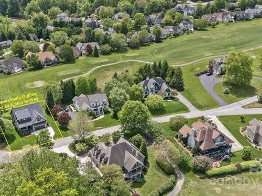 19 Fairway Falls Road, Mills River, NC 28759.  MLS# CAR4294520, YatesRealty ID 14702. 