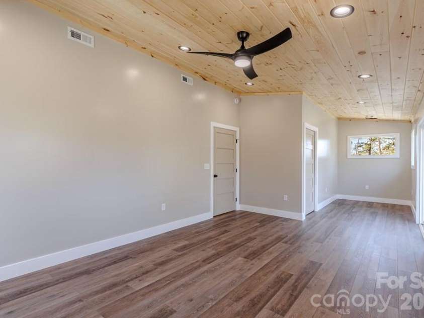 85 Elrod Drive, Ela, NC 28789.  MLS# CAR4367782, YatesRealty ID 14702. 