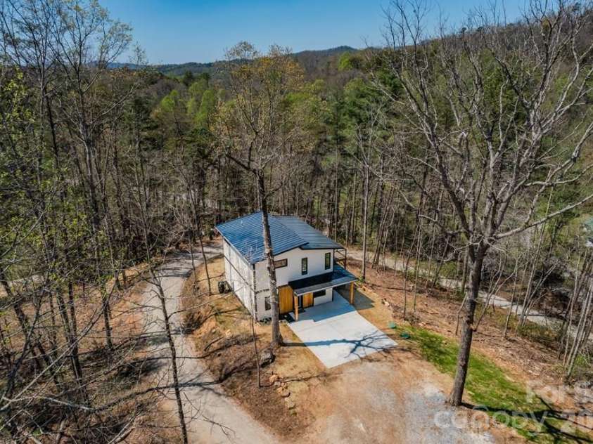 85 Elrod Drive, Ela, NC 28789.  MLS# CAR4367782, YatesRealty ID 14702. 