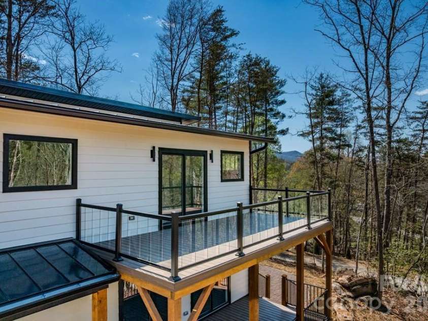 85 Elrod Drive, Ela, NC 28789.  MLS# CAR4367782, YatesRealty ID 14702. 