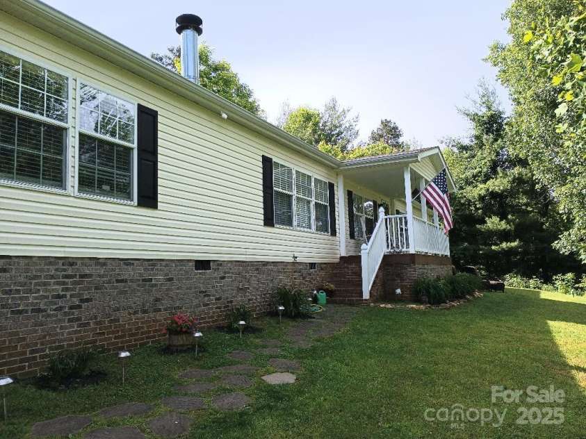 213 Wimbledon Court, Leicester, NC 28748.  MLS# CAR4246248, YatesRealty ID 14703. 