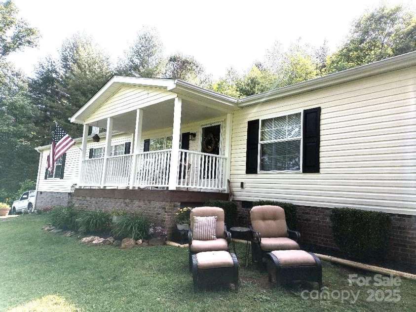 213 Wimbledon Court, Leicester, NC 28748.  MLS# CAR4246248, YatesRealty ID 14703. 
