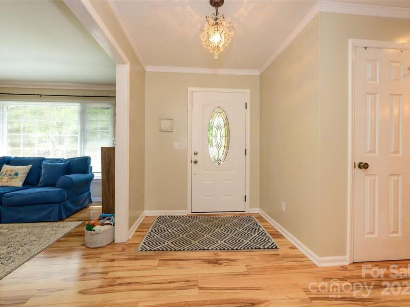 10316 Whitethorn Drive, Charlotte, NC 28277.  MLS# CAR4247259, YatesRealty ID 14704. 