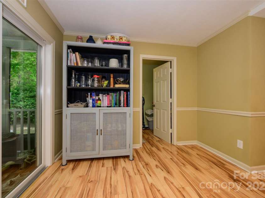 10316 Whitethorn Drive, Charlotte, NC 28277.  MLS# CAR4247259, YatesRealty ID 14704. 