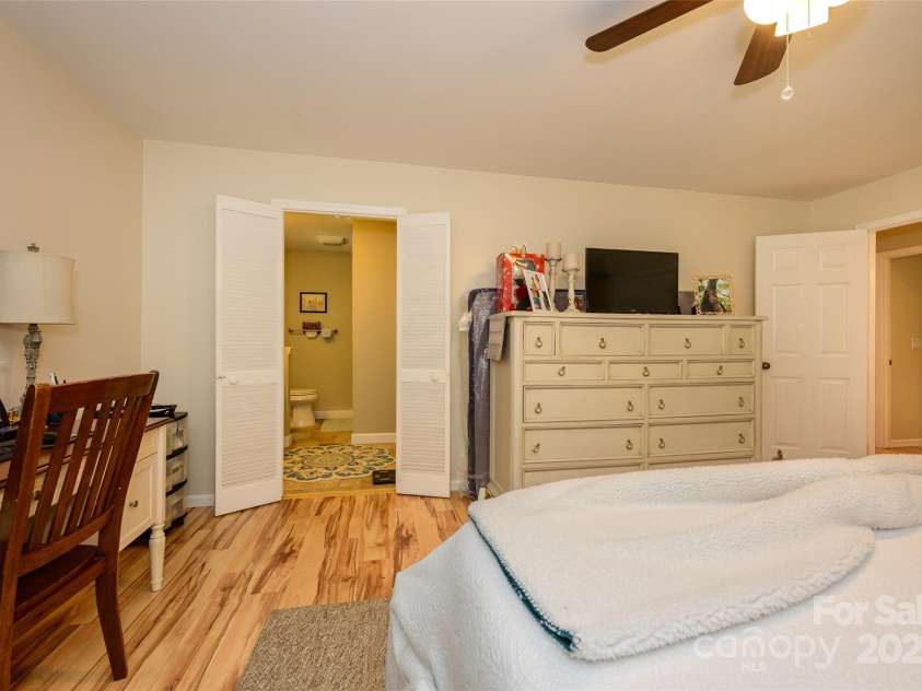 10316 Whitethorn Drive, Charlotte, NC 28277.  MLS# CAR4247259, YatesRealty ID 14704. 