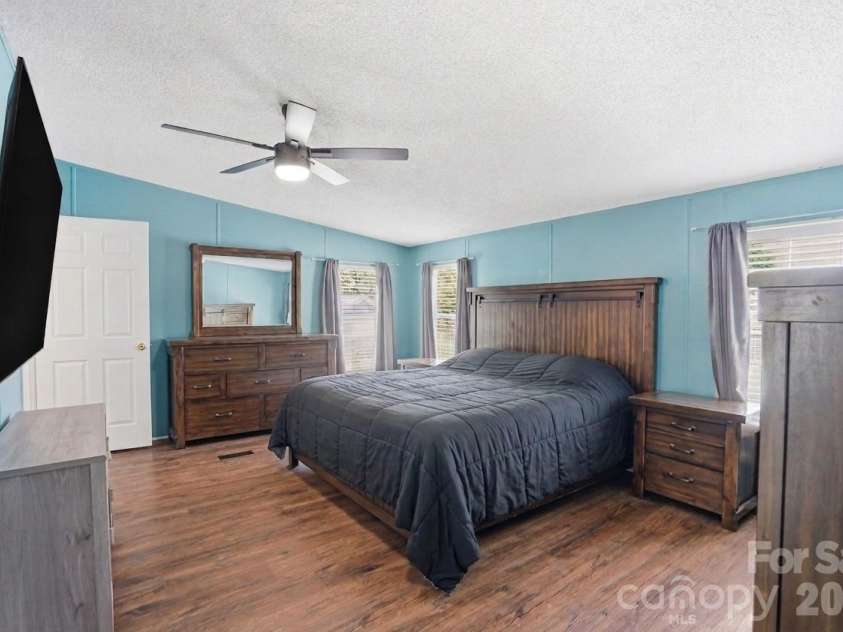 605 Ridgewood Court, Mount Holly, NC 28120.  MLS# CAR4364970, YatesRealty ID 14704. Primary Suite with 2 rooms & full bath