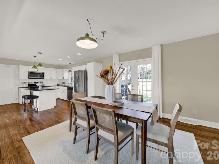 7424 Watercrest Road, Charlotte, NC 28210.  MLS# CAR4302192, YatesRealty ID 14708. 