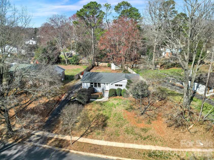 7424 Watercrest Road, Charlotte, NC 28210.  MLS# CAR4302192, YatesRealty ID 14708. 