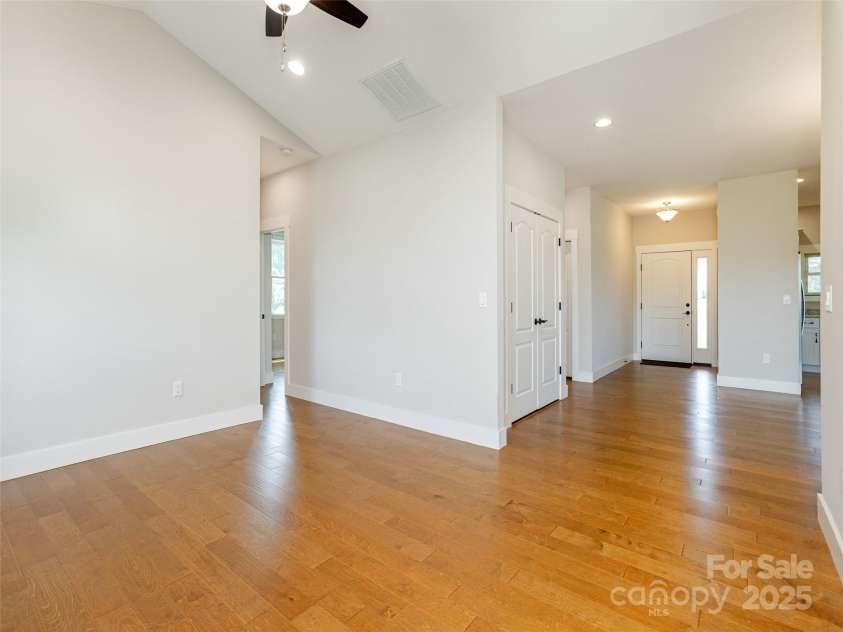 896 Blacksmith Run Drive, Hendersonville, NC 28792.  MLS# CAR4259496, YatesRealty ID 14708. 