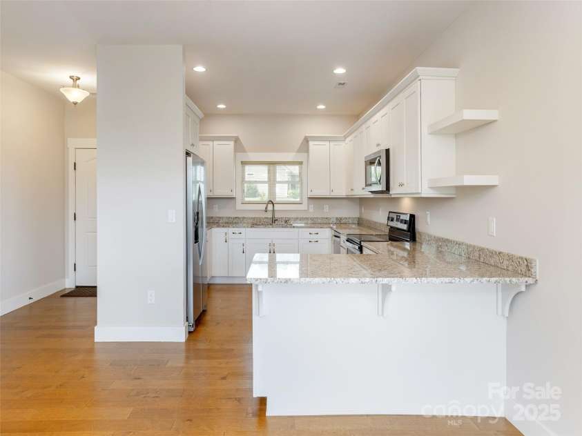 896 Blacksmith Run Drive, Hendersonville, NC 28792.  MLS# CAR4259496, YatesRealty ID 14708. 