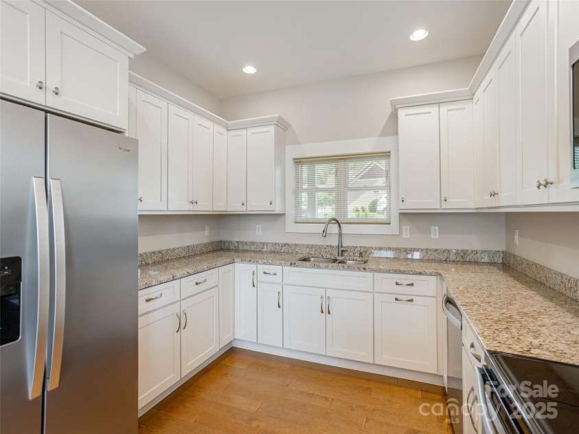 896 Blacksmith Run Drive, Hendersonville, NC 28792.  MLS# CAR4259496, YatesRealty ID 14708. 