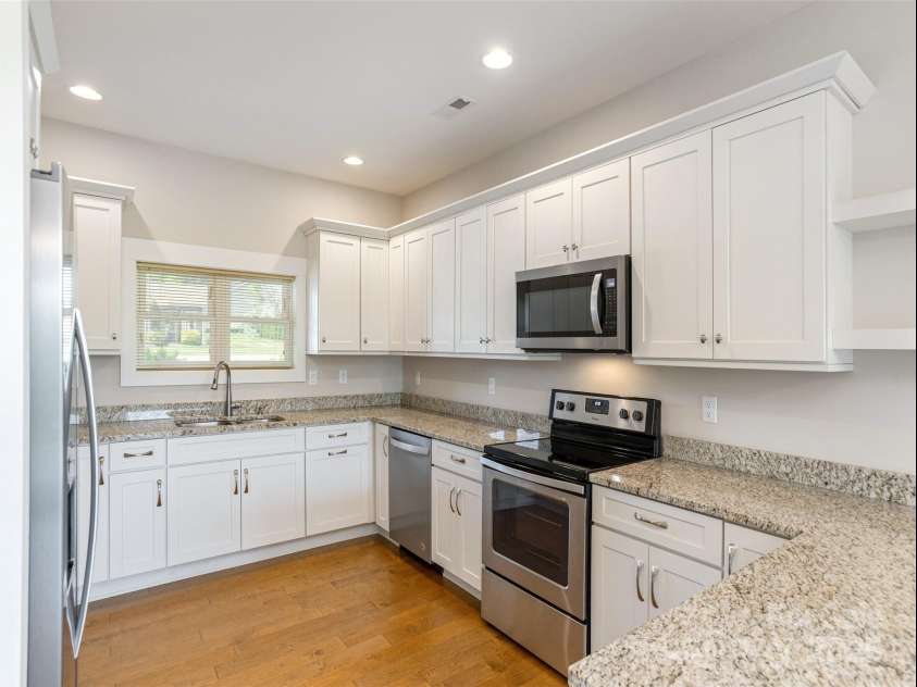 896 Blacksmith Run Drive, Hendersonville, NC 28792.  MLS# CAR4259496, YatesRealty ID 14708. 