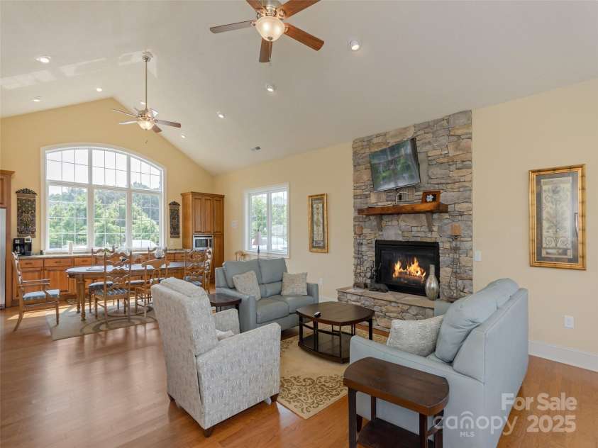 896 Blacksmith Run Drive, Hendersonville, NC 28792.  MLS# CAR4259496, YatesRealty ID 14708. 