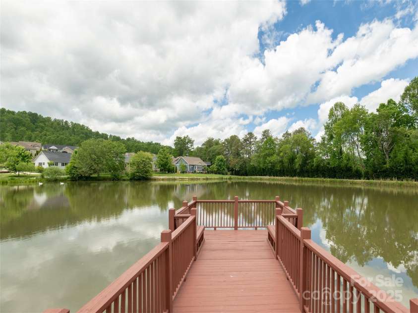 896 Blacksmith Run Drive, Hendersonville, NC 28792.  MLS# CAR4259496, YatesRealty ID 14708. 