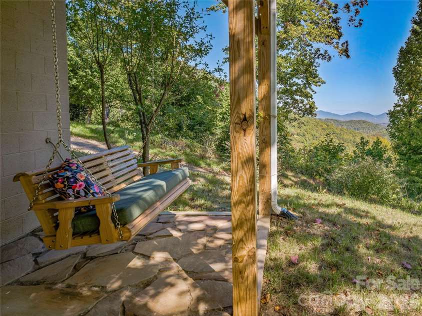 382 Black Oak Cove Road, Candler, NC 28715.  MLS# CAR4310781, YatesRealty ID 14709. 