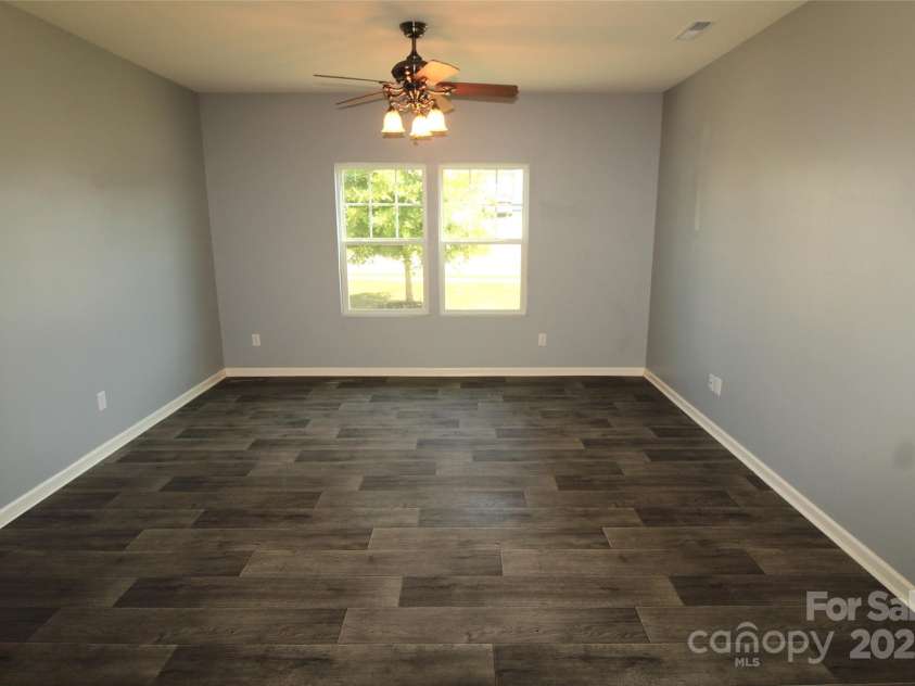 518 Dutch White Drive, Clover, SC 29710.  MLS# CAR4301115, YatesRealty ID 14709. 