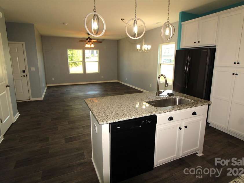 518 Dutch White Drive, Clover, SC 29710.  MLS# CAR4301115, YatesRealty ID 14709. 