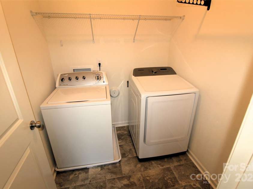 518 Dutch White Drive, Clover, SC 29710.  MLS# CAR4301115, YatesRealty ID 14709. 