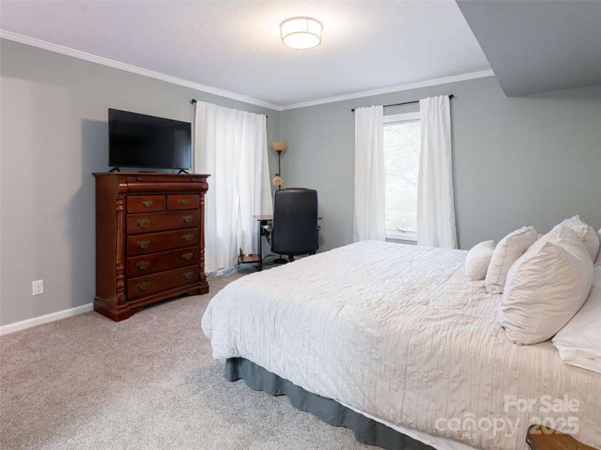 201 Racquet Club Road, Asheville, NC 28803.  MLS# CAR4266745, YatesRealty ID 1471. 