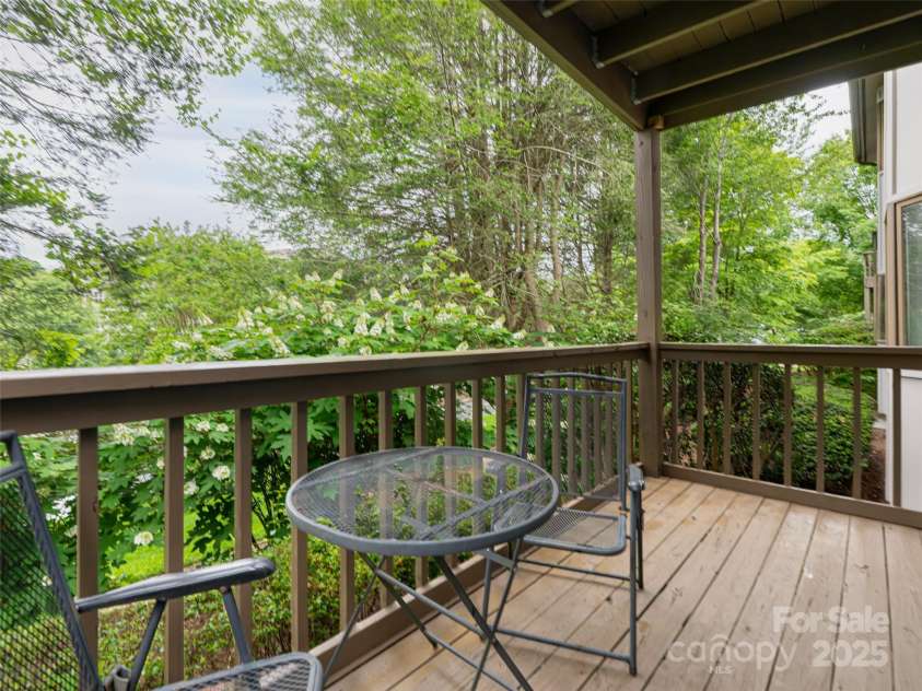 201 Racquet Club Road, Asheville, NC 28803.  MLS# CAR4266745, YatesRealty ID 1471. 