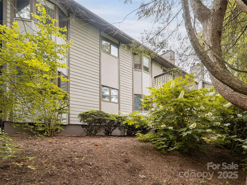 201 Racquet Club Road, Asheville, NC 28803.  MLS# CAR4266745, YatesRealty ID 1471. 