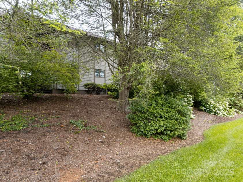 201 Racquet Club Road, Asheville, NC 28803.  MLS# CAR4266745, YatesRealty ID 1471. 