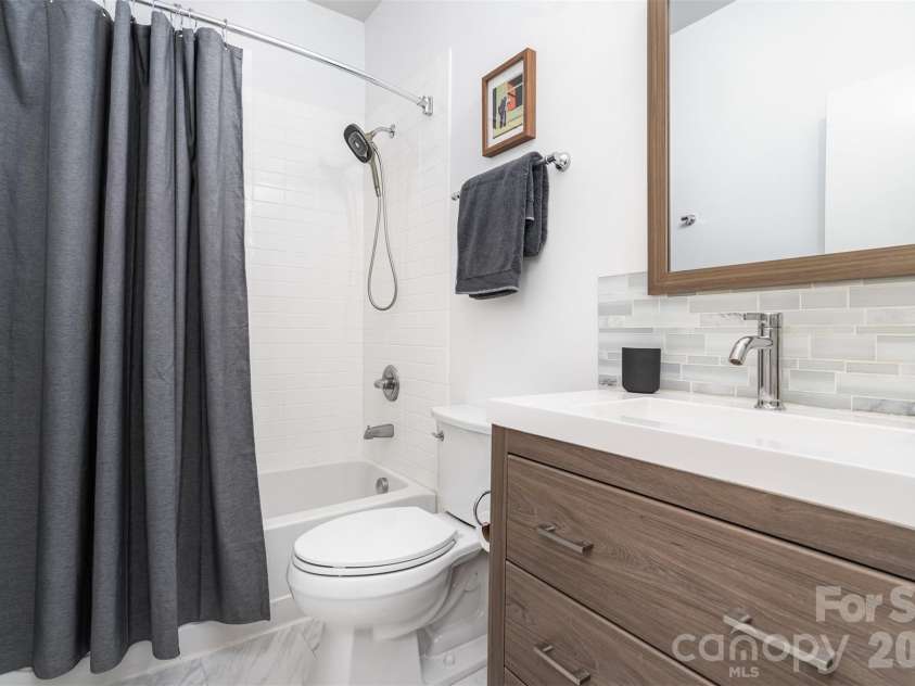 514 Mcdowell Street, Charlotte, NC 28204.  MLS# CAR4327095, YatesRealty ID 1471. 