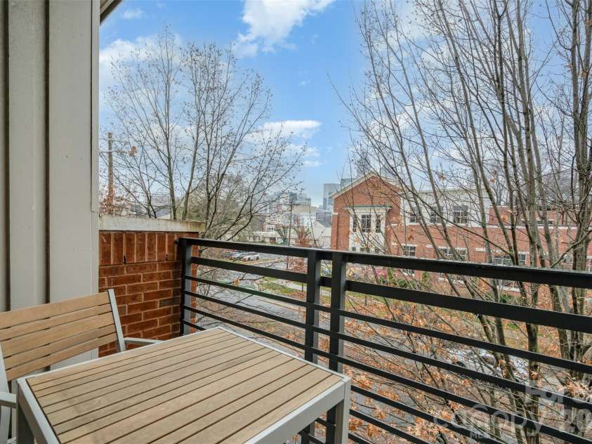 514 Mcdowell Street, Charlotte, NC 28204.  MLS# CAR4327095, YatesRealty ID 1471. 