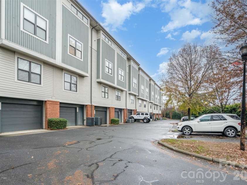 514 Mcdowell Street, Charlotte, NC 28204.  MLS# CAR4327095, YatesRealty ID 1471. 