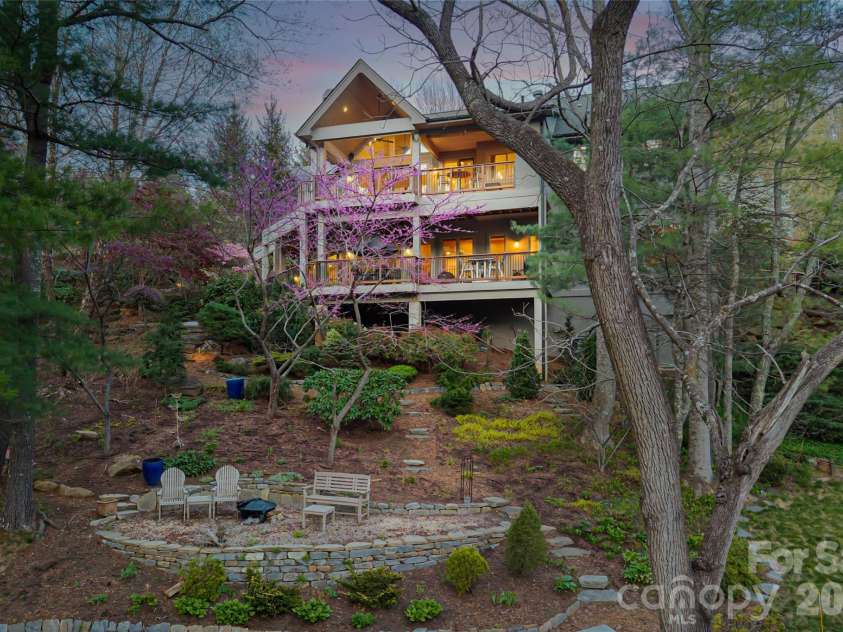 256 Senator Reynolds Road, Asheville, NC 28804.  MLS# CAR4245767, YatesRealty ID 14710. 