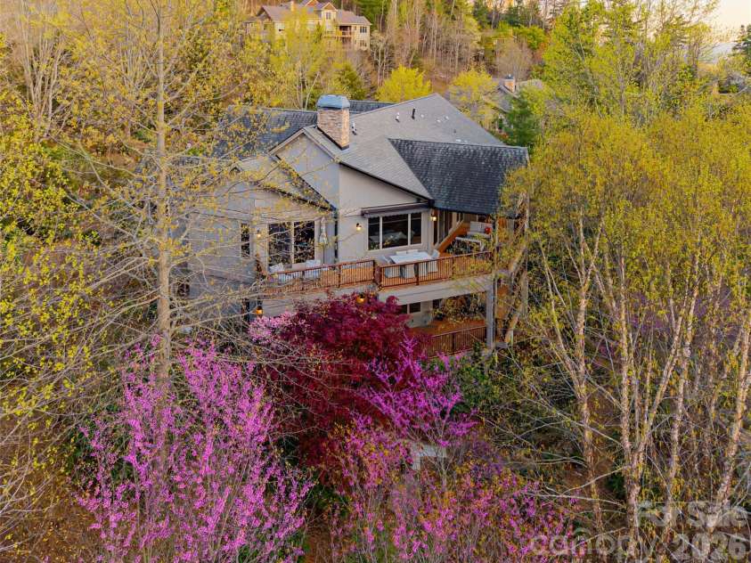 256 Senator Reynolds Road, Asheville, NC 28804.  MLS# CAR4245767, YatesRealty ID 14710. 