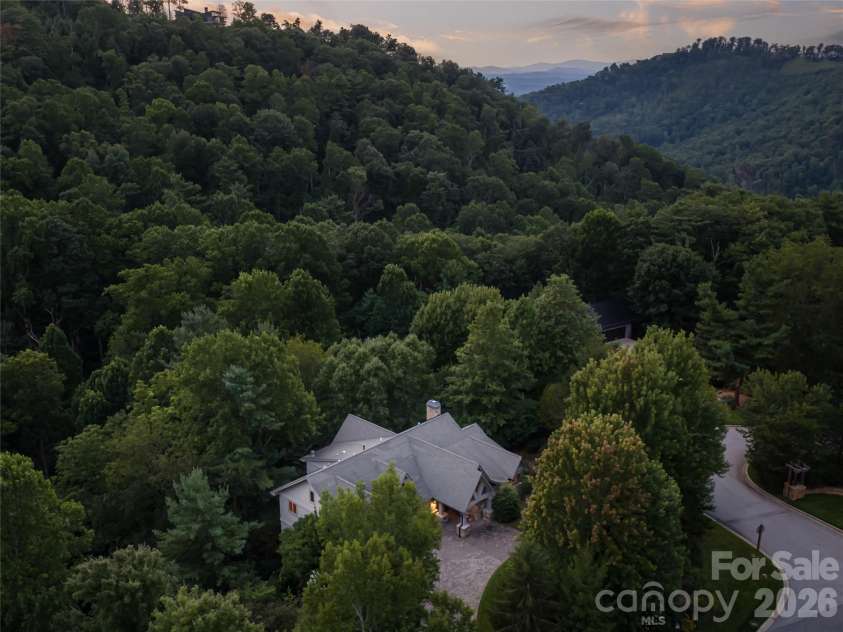256 Senator Reynolds Road, Asheville, NC 28804.  MLS# CAR4245767, YatesRealty ID 14710. 