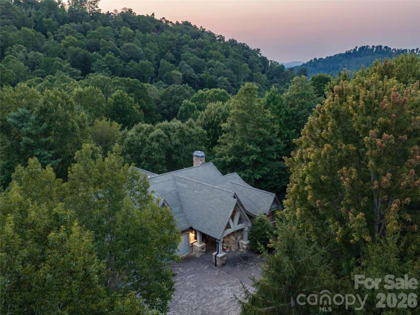 256 Senator Reynolds Road, Asheville, NC 28804.  MLS# CAR4245767, YatesRealty ID 14710. 