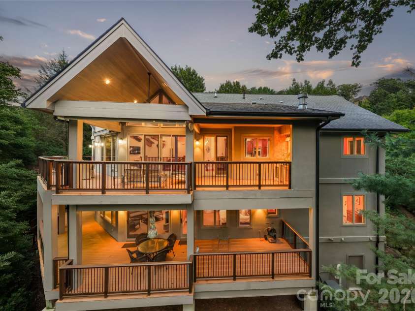 256 Senator Reynolds Road, Asheville, NC 28804.  MLS# CAR4245767, YatesRealty ID 14710. 