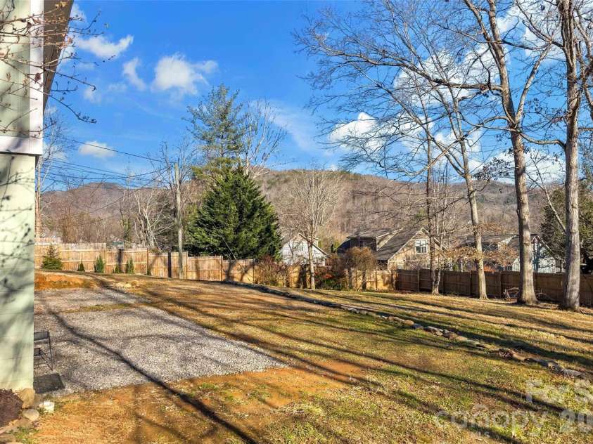 29 Alexander Street, Black Mountain, NC 28711.  MLS# CAR4329485, YatesRealty ID 14711. Large Rear Yard