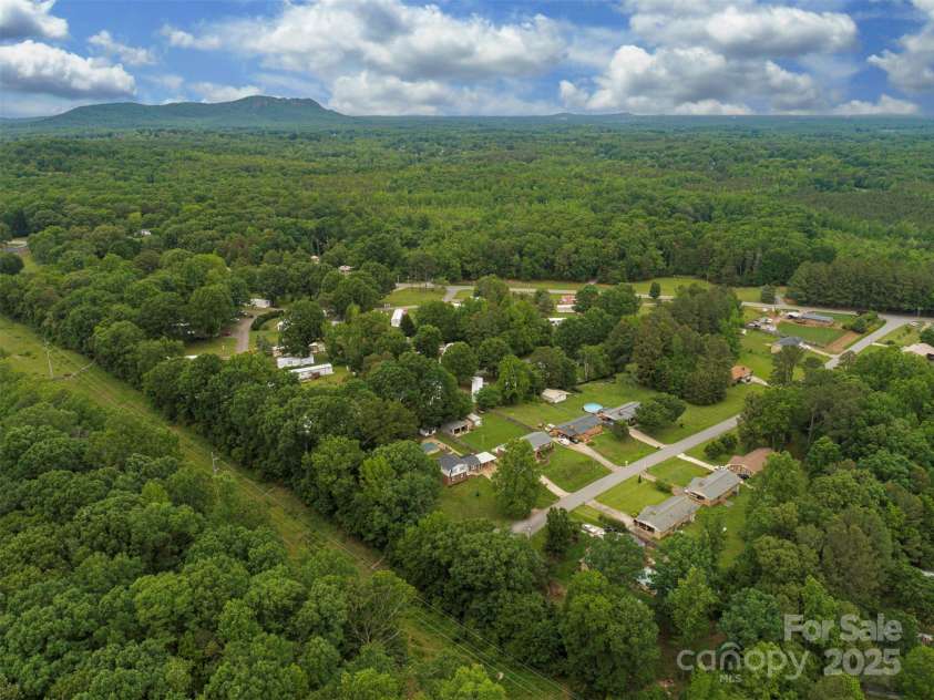 1040 Spring Drive, Gastonia, NC 28052.  MLS# CAR4257444, YatesRealty ID 14712. 