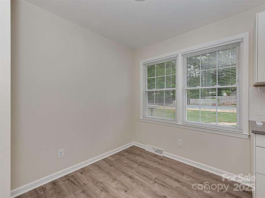 1040 Spring Drive, Gastonia, NC 28052.  MLS# CAR4257444, YatesRealty ID 14712. 