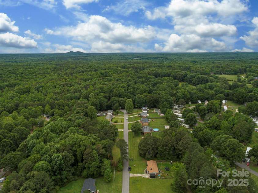 1040 Spring Drive, Gastonia, NC 28052.  MLS# CAR4257444, YatesRealty ID 14712. 