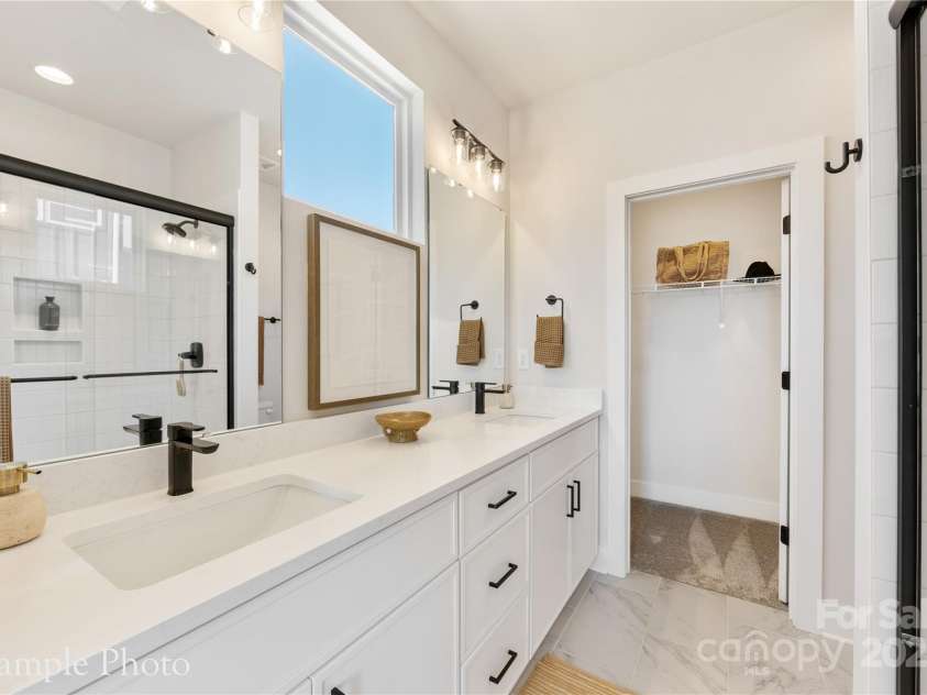 138 Red Azalea Lane, Charlotte, NC 28217.  MLS# CAR4250160, YatesRealty ID 14712. 