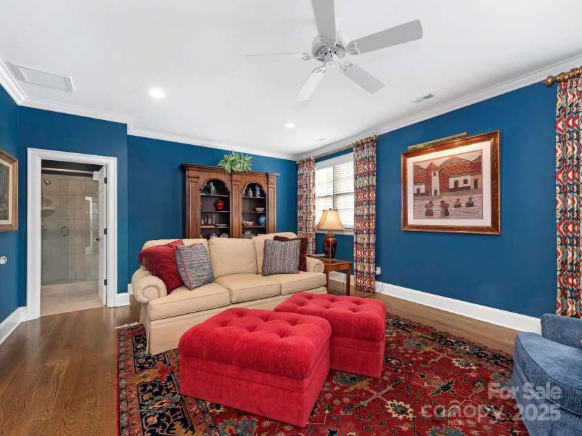 2021 Coniston Place, Charlotte, NC 28207.  MLS# CAR4237058, YatesRealty ID 14713. Bonus Room