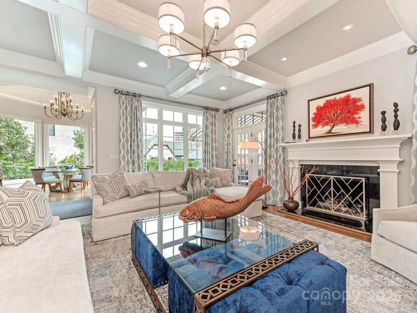 2021 Coniston Place, Charlotte, NC 28207.  MLS# CAR4237058, YatesRealty ID 14713. Den