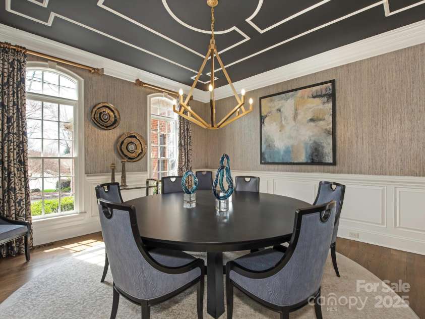 2021 Coniston Place, Charlotte, NC 28207.  MLS# CAR4237058, YatesRealty ID 14713. Dining Room