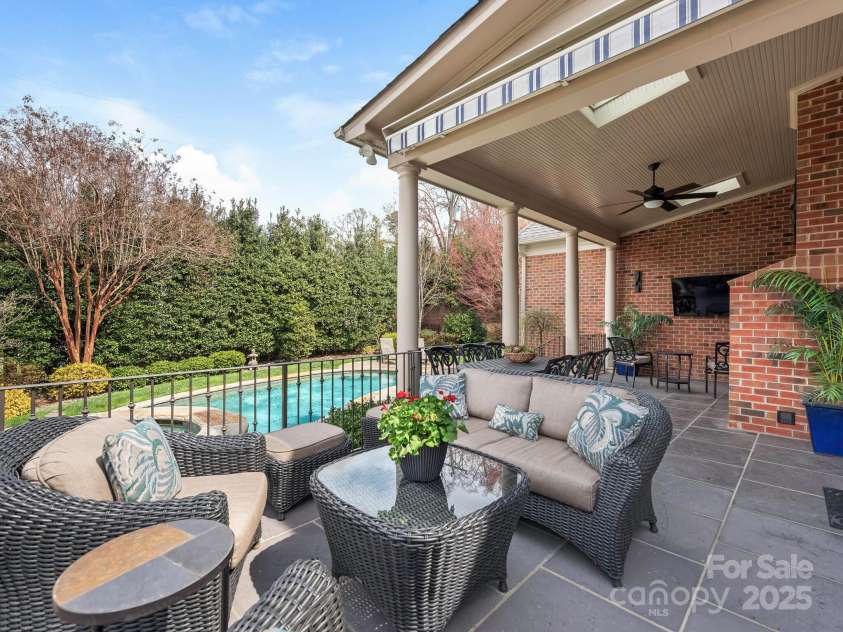 2021 Coniston Place, Charlotte, NC 28207.  MLS# CAR4237058, YatesRealty ID 14713. Patio