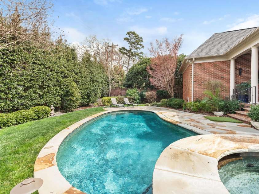 2021 Coniston Place, Charlotte, NC 28207.  MLS# CAR4237058, YatesRealty ID 14713. Pool