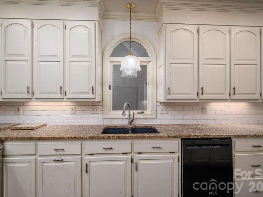 208 Hollow Road, Lincolnton, NC 28092.  MLS# CAR4316864, YatesRealty ID 14714. 
