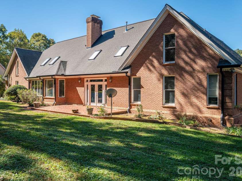 208 Hollow Road, Lincolnton, NC 28092.  MLS# CAR4316864, YatesRealty ID 14714. 